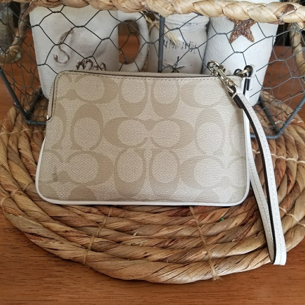 Coach Wristlet - Picture 2 of 2